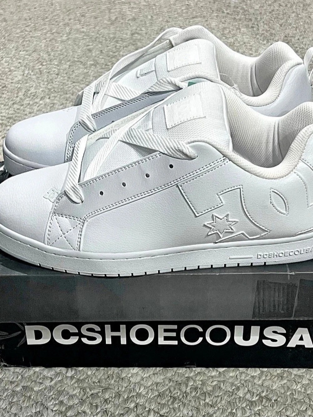 DC Shoes Court Graffik Men's White Sneakers US 14 NWT